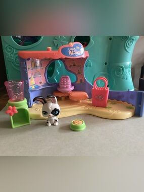 Littlest Pet Shop Bakery Nook Incomplete Set